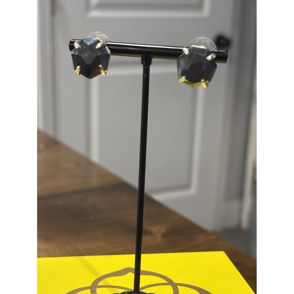 Kendra Scott Ryan Earrings Gold With Pyrite - Picture 4 of 5